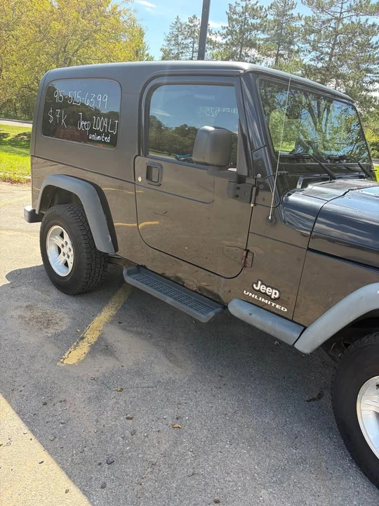 2004 Jeep TJ Wrangler - Image 10 of 16