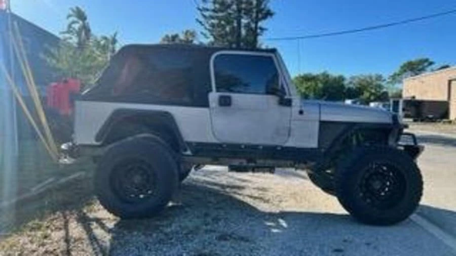 2004 Jeep TJ Wrangler - Image 7 of 12
