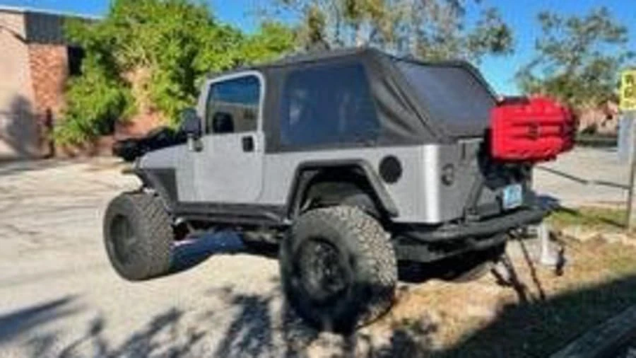 2004 Jeep TJ Wrangler - Image 5 of 12