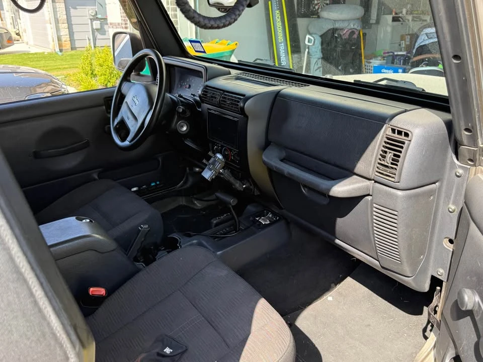 2004 Jeep TJ Wrangler - Image 17 of 18