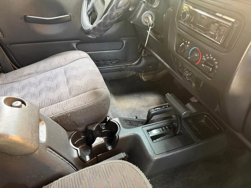 2004 Jeep TJ Wrangler - Image 15 of 20