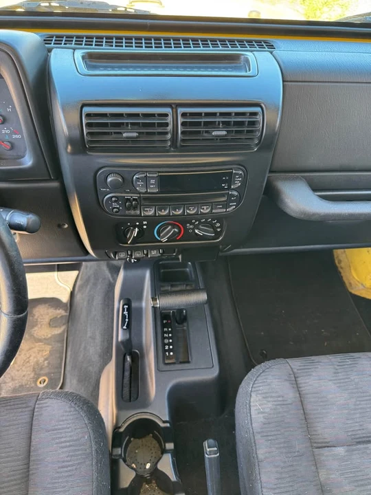 2004 Jeep TJ Wrangler - Image 19 of 20
