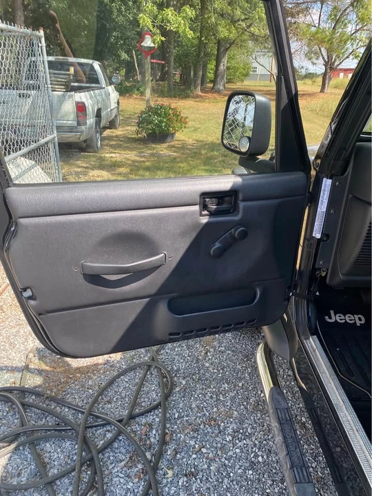 2004 Jeep TJ Wrangler - Image 14 of 16