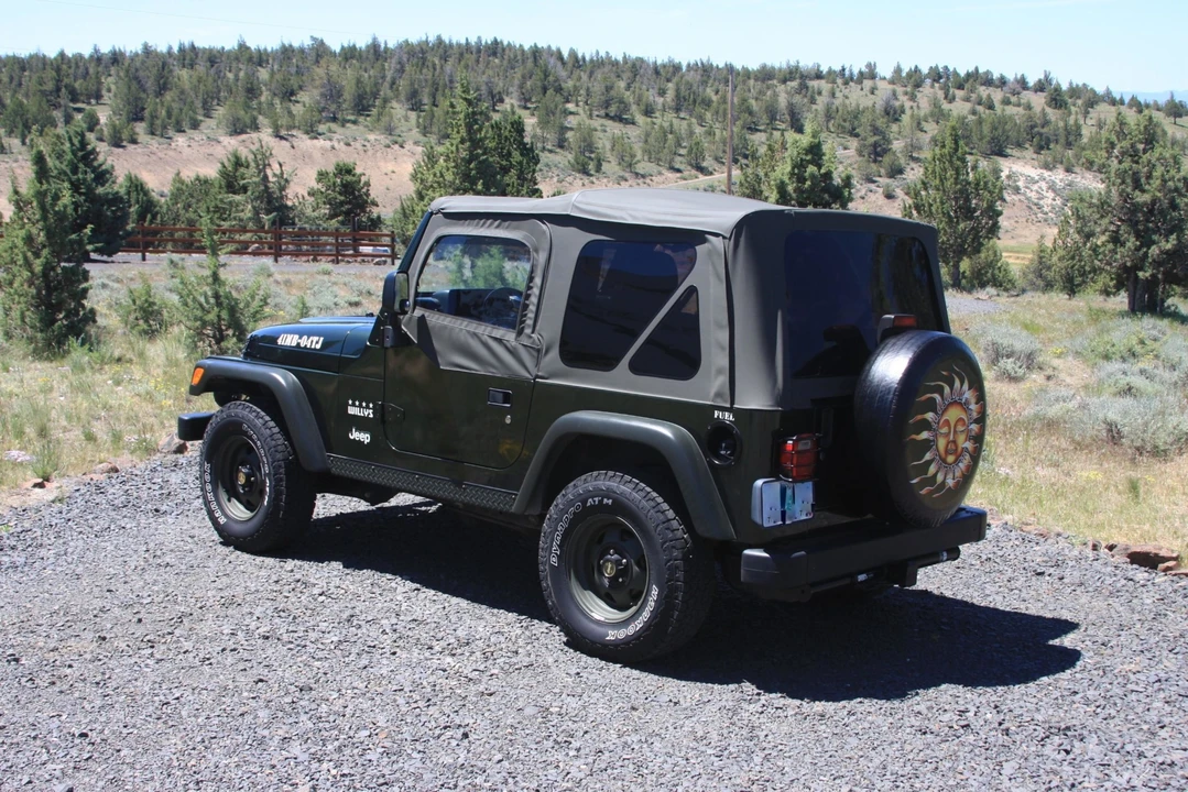 2004 Jeep TJ Wrangler - Image 13 of 31