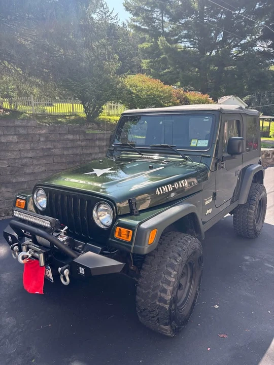 2004 Jeep TJ Wrangler - Image 2 of 12