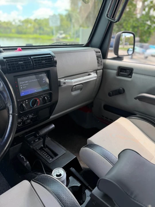 2004 Jeep TJ Wrangler - Image 14 of 17