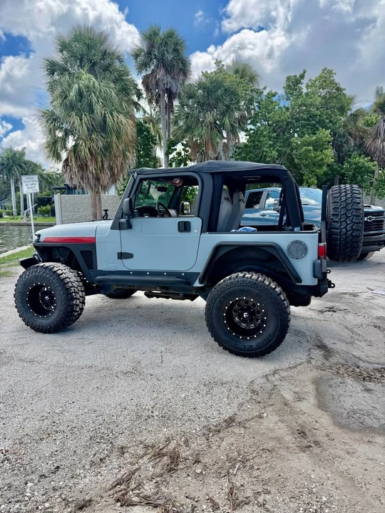 2004 Jeep TJ Wrangler - Image 5 of 17