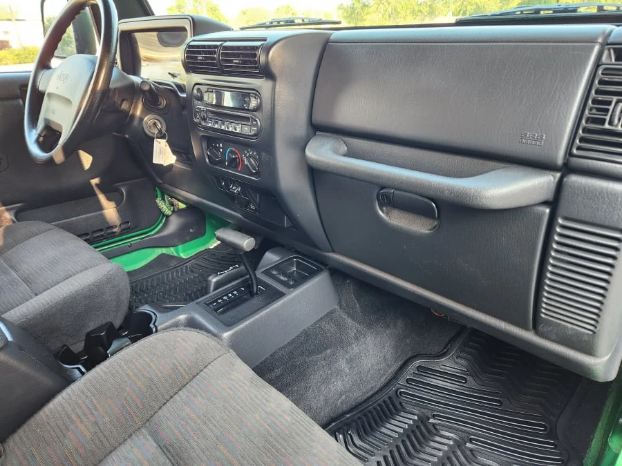 2004 Jeep TJ Wrangler - Image 13 of 18