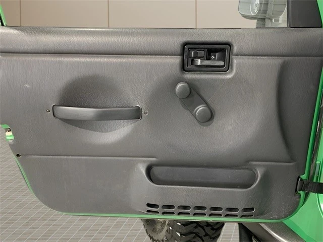 2004 Jeep TJ Wrangler - Image 15 of 21