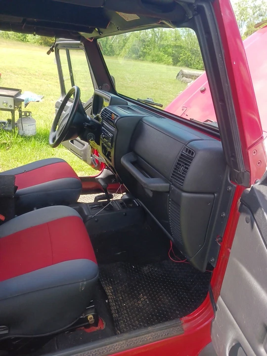 2004 Jeep TJ Wrangler - Image 11 of 18