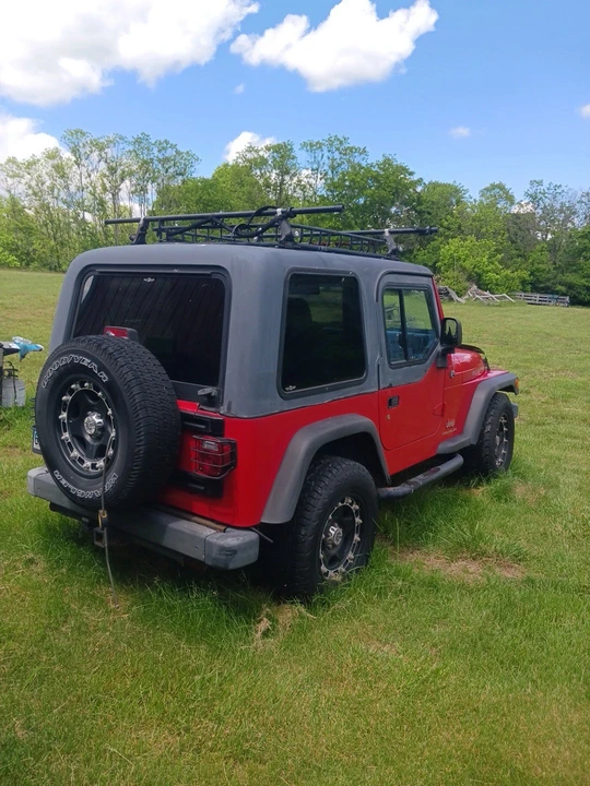 2004 Jeep TJ Wrangler - Image 2 of 18