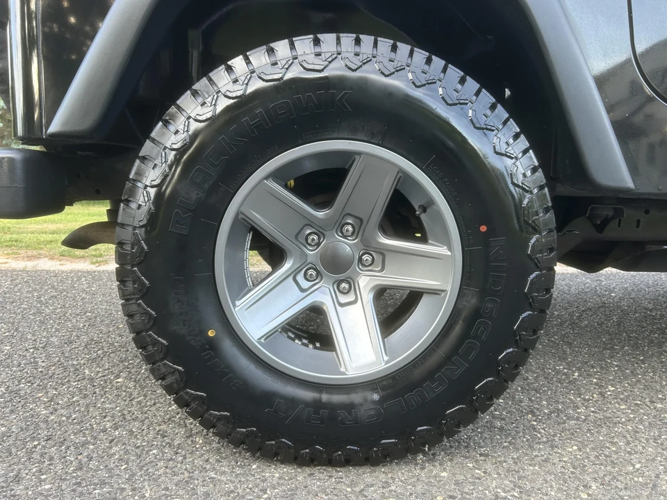 2004 Jeep TJ Wrangler - Image 29 of 31
