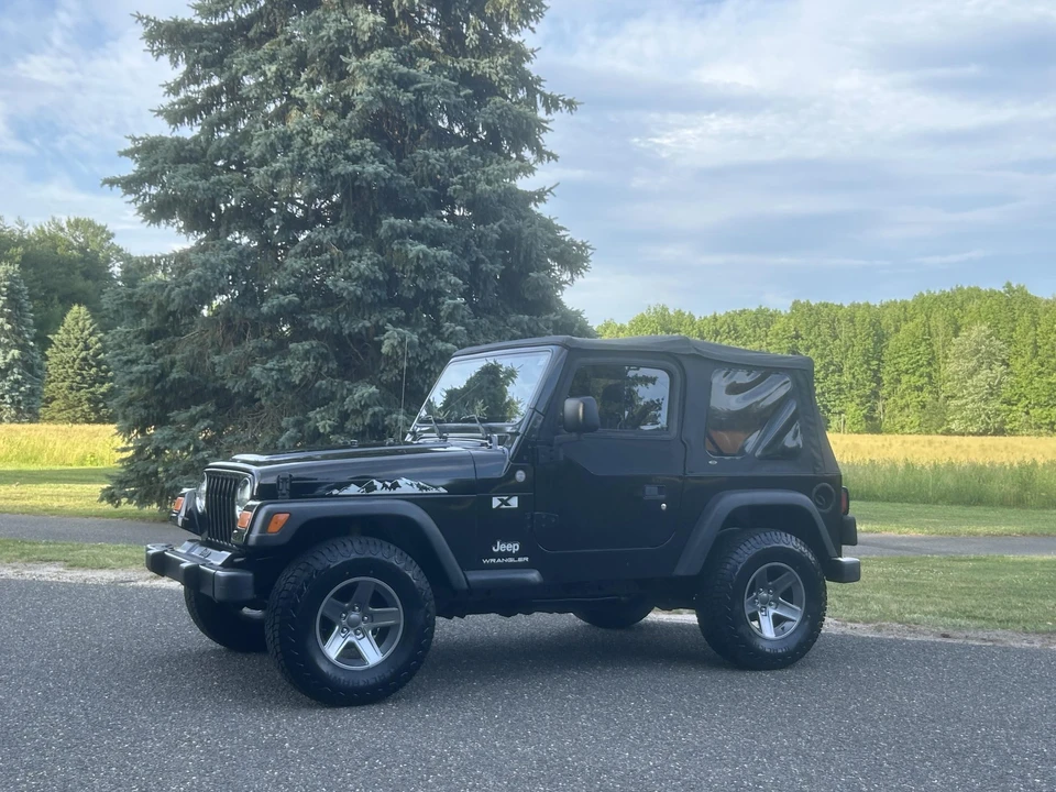2004 Jeep TJ Wrangler - Image 17 of 31
