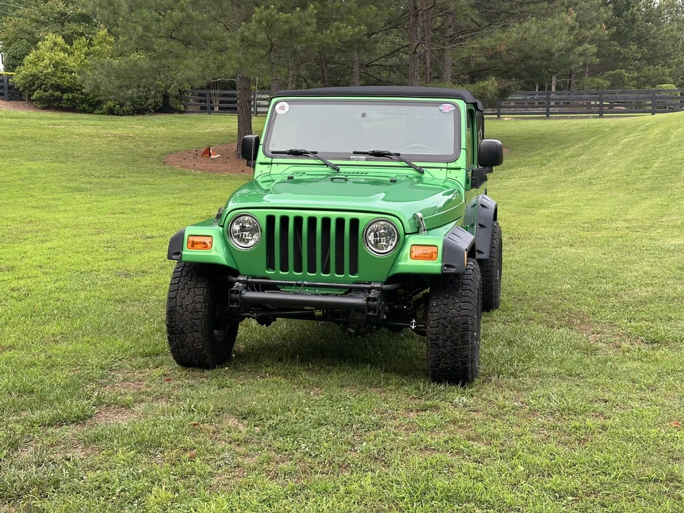 2004 Jeep TJ Wrangler - Image 2 of 31