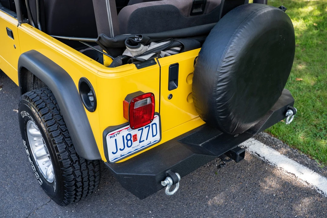 2004 Jeep TJ Wrangler - Image 15 of 31