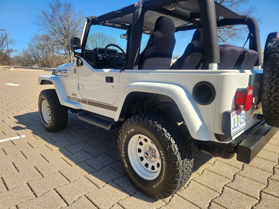 2004 Jeep TJ Wrangler - Image 17 of 31