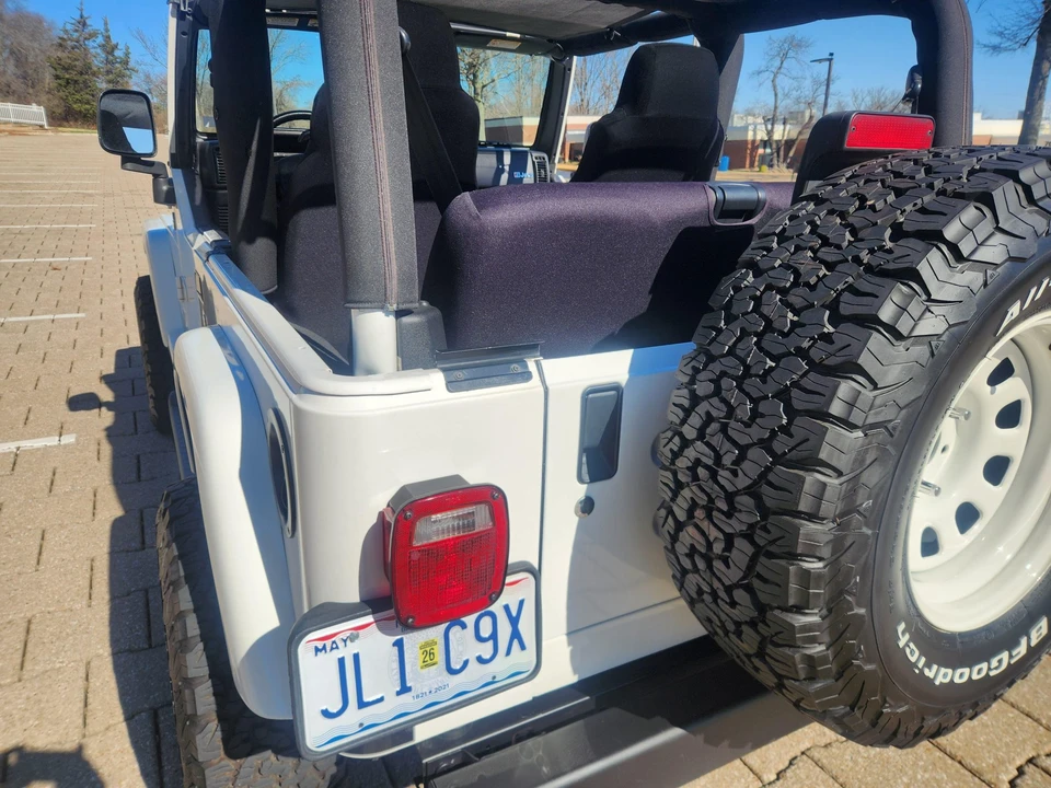 2004 Jeep TJ Wrangler - Image 19 of 31