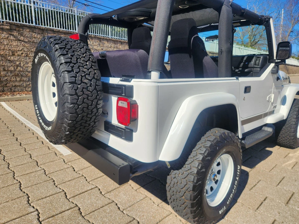 2004 Jeep TJ Wrangler - Image 23 of 31