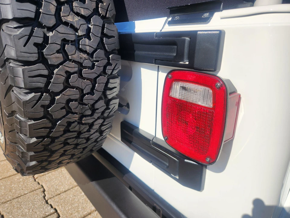 2004 Jeep TJ Wrangler - Image 21 of 31