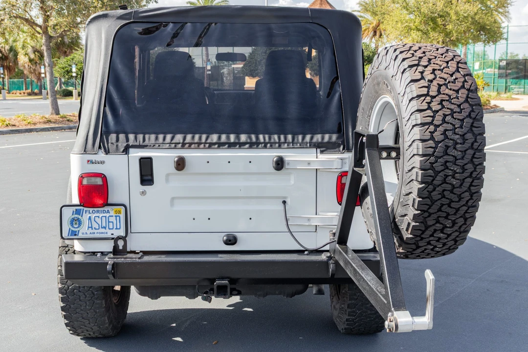 2004 Jeep TJ Wrangler - Image 27 of 31