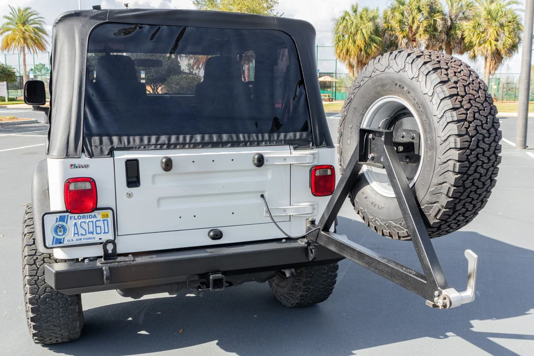 2004 Jeep TJ Wrangler - Image 26 of 31