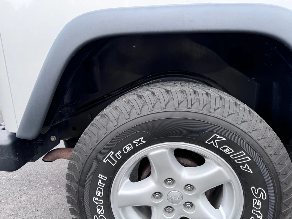 2004 Jeep TJ Wrangler - Image 21 of 31