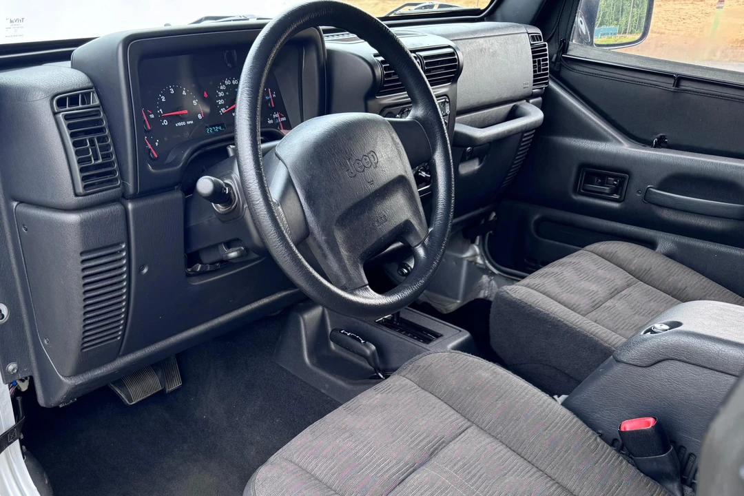 2004 Jeep TJ Wrangler - Image 27 of 31