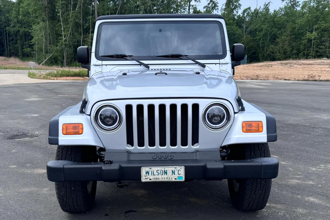 2004 Jeep TJ Wrangler - Image 2 of 31