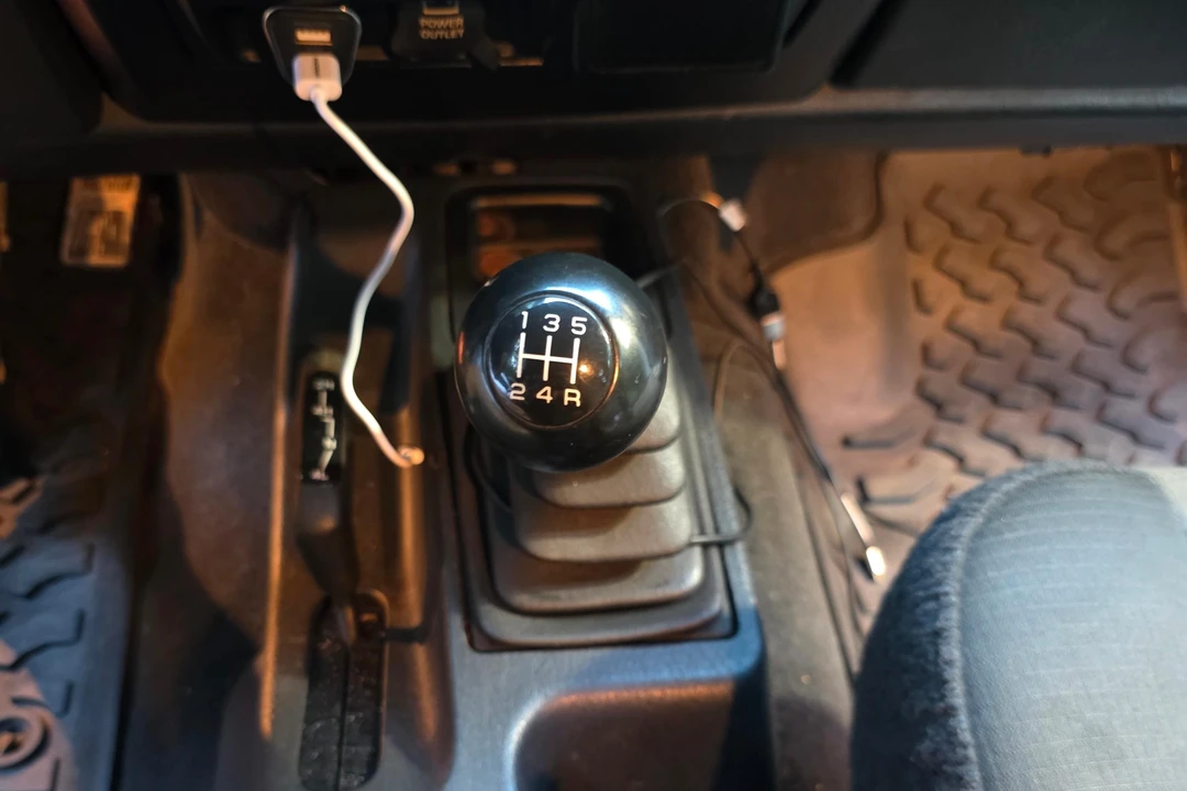 2004 Jeep TJ Wrangler - Image 21 of 31