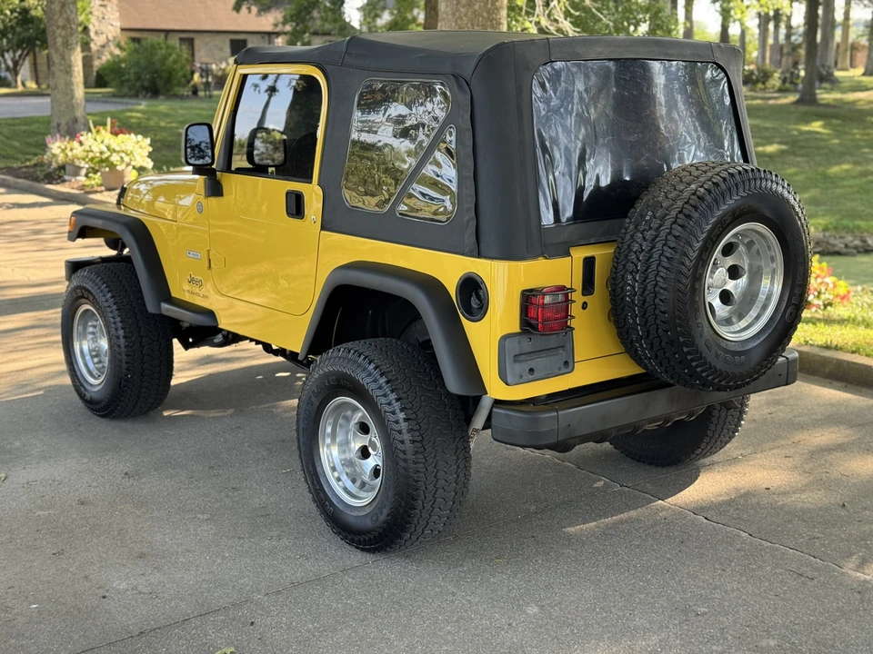 2004 Jeep TJ Wrangler - Image 28 of 31