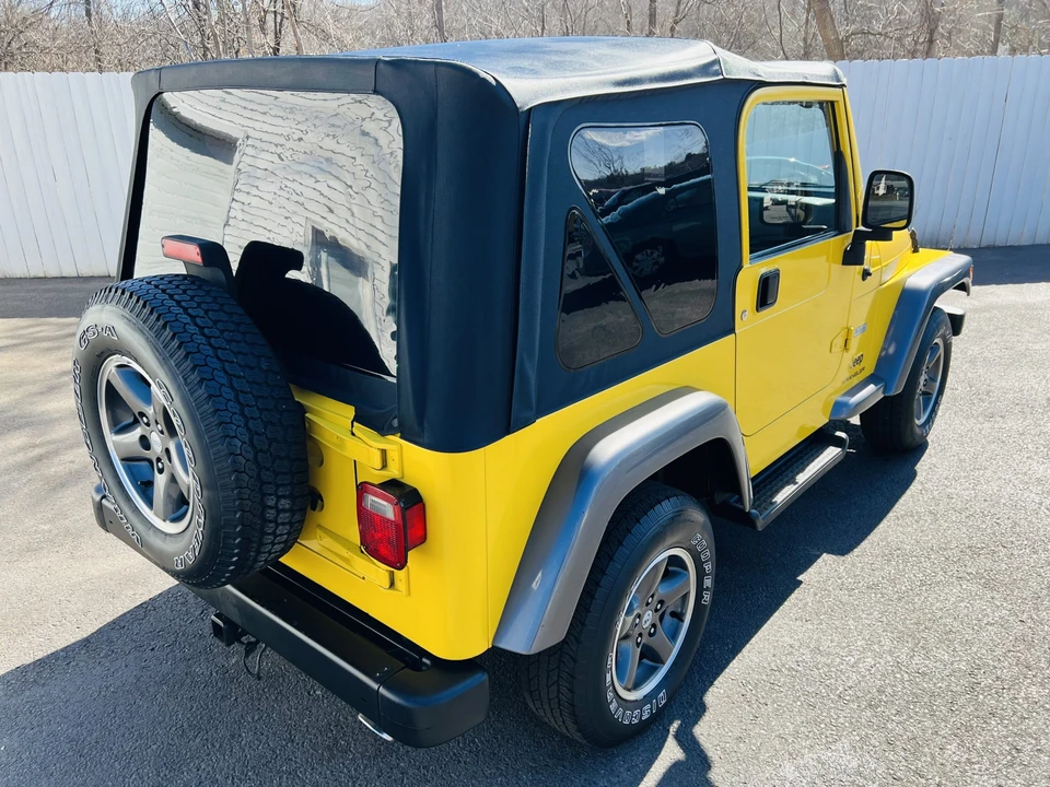 2004 Jeep TJ Wrangler - Image 20 of 31