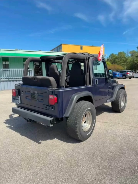 2004 Jeep TJ Wrangler - Image 2 of 5