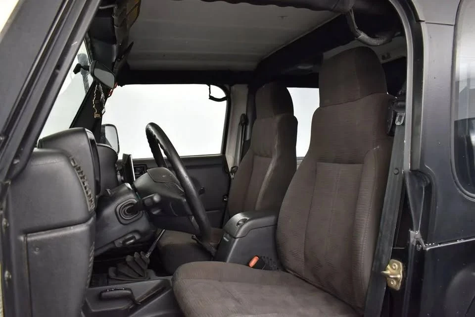 2004 Jeep TJ Wrangler - Image 9 of 11