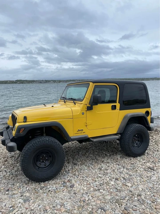 2004 Jeep TJ Wrangler - Image 2 of 17