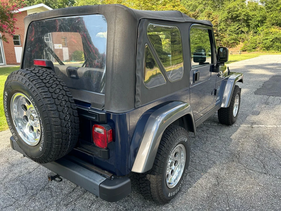 2004 Jeep TJ Wrangler - Image 10 of 31