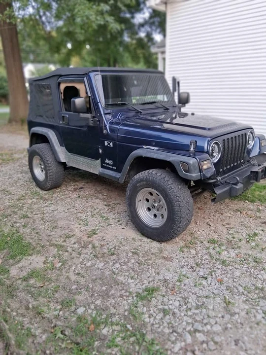 2004 Jeep TJ Wrangler - Image 8 of 9