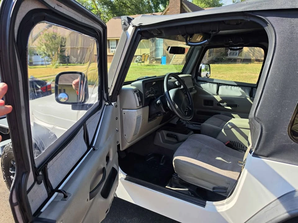 2004 Jeep TJ Wrangler - Image 10 of 17