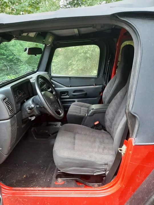 2004 Jeep TJ Wrangler - Image 6 of 10