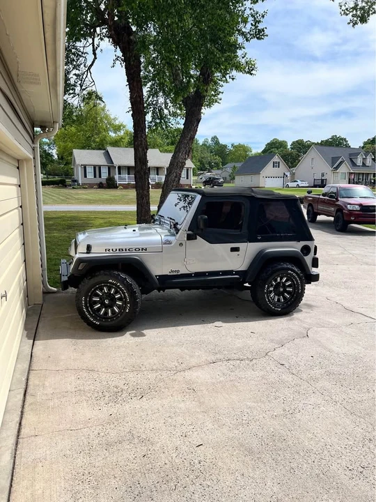 2004 Jeep TJ Wrangler - Image 17 of 19