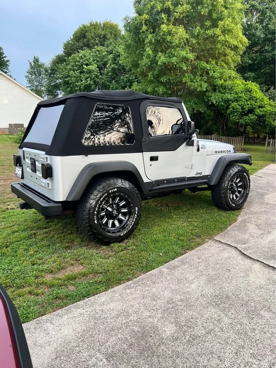 2004 Jeep TJ Wrangler - Image 18 of 19