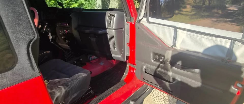 2004 Jeep TJ Wrangler - Image 12 of 16