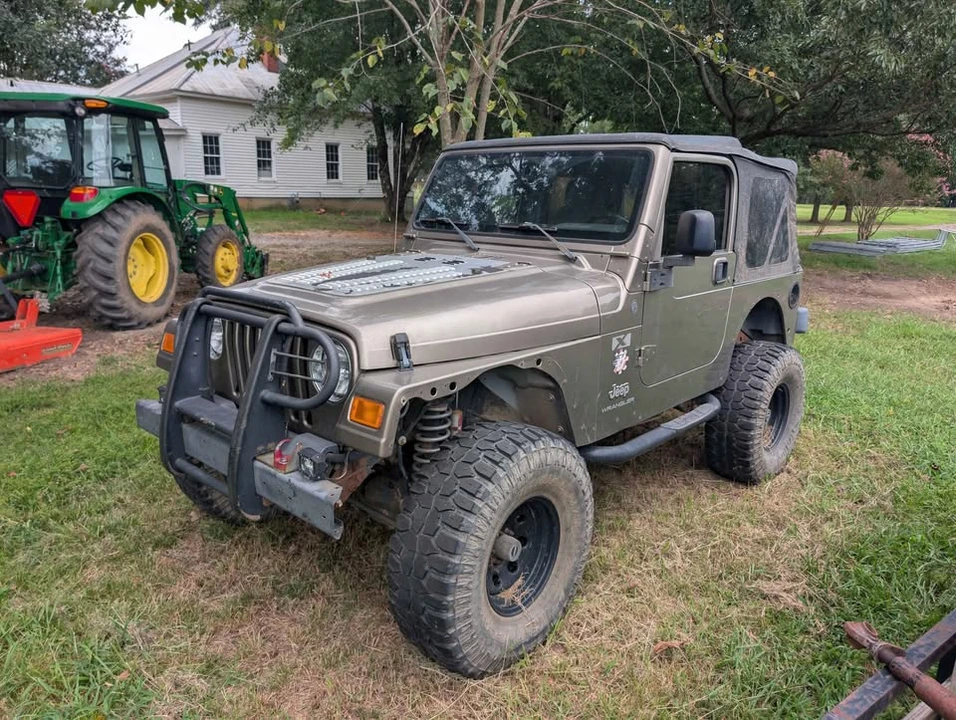 2004 Jeep TJ Wrangler - Image 2 of 4