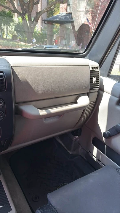 2004 Jeep TJ Wrangler - Image 10 of 12