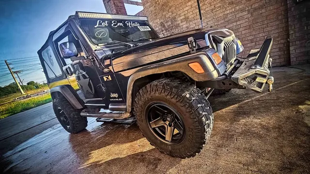 2004 Jeep Wrangler X Sport Utility 2D
