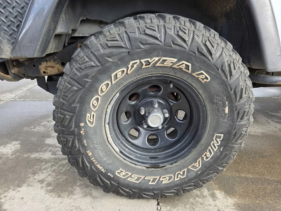 2004 Jeep TJ Wrangler - Image 4 of 5
