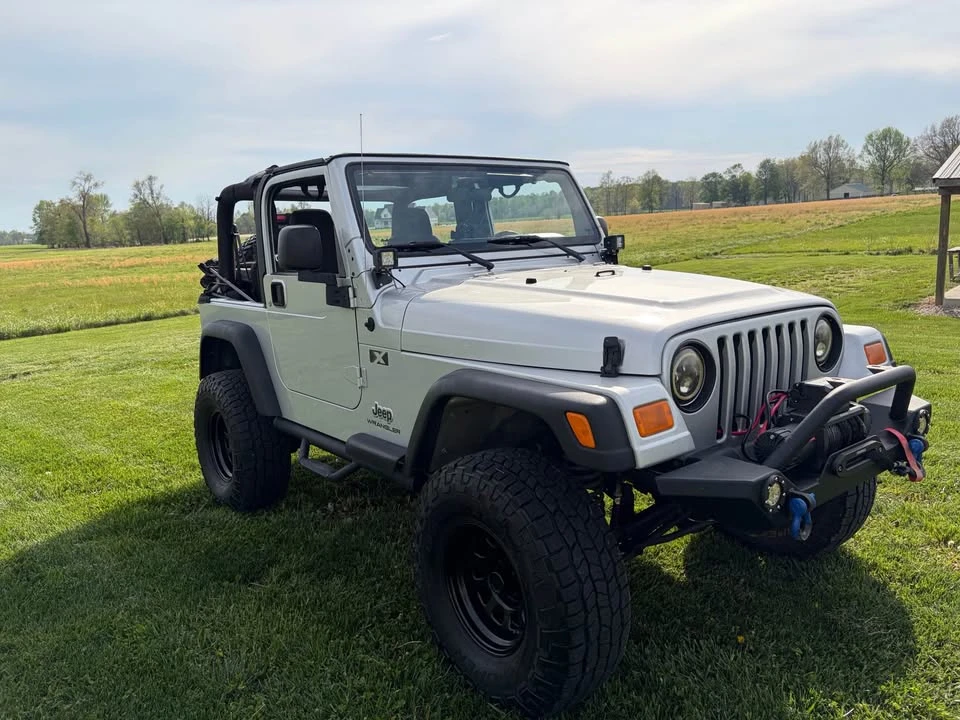 2004 Jeep TJ Wrangler - Image 2 of 12
