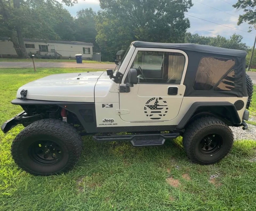 2004 Jeep TJ Wrangler - Image 3 of 3