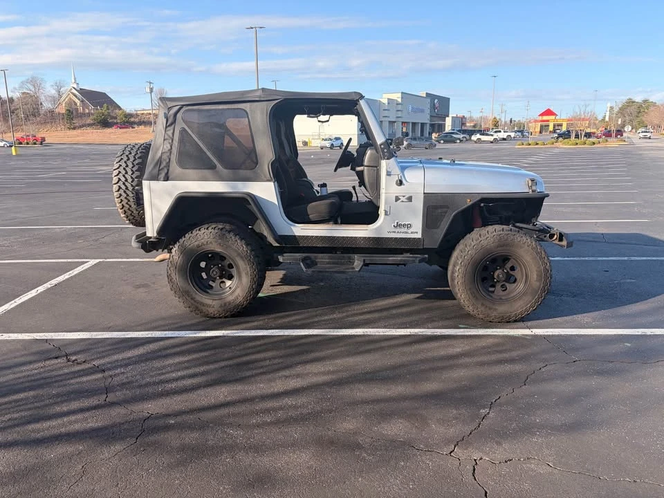 2004 Jeep TJ Wrangler - Image 2 of 3