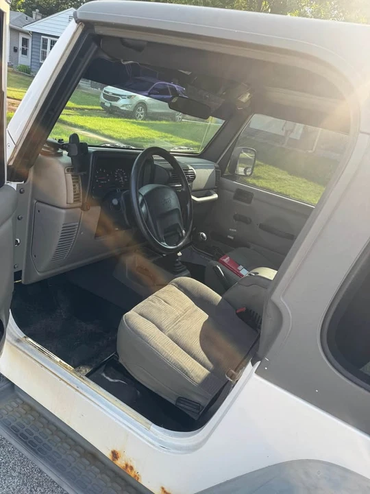 2004 Jeep TJ Wrangler - Image 6 of 17