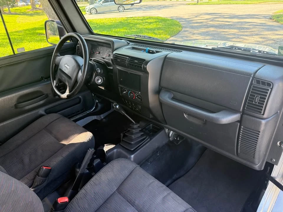 2004 Jeep TJ Wrangler - Image 18 of 19